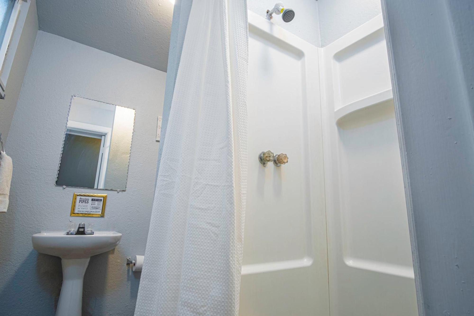 Downtown Accessible New 1Br1Ba Cozy Studio ซานอันโตนิโอ ภายนอก รูปภาพ