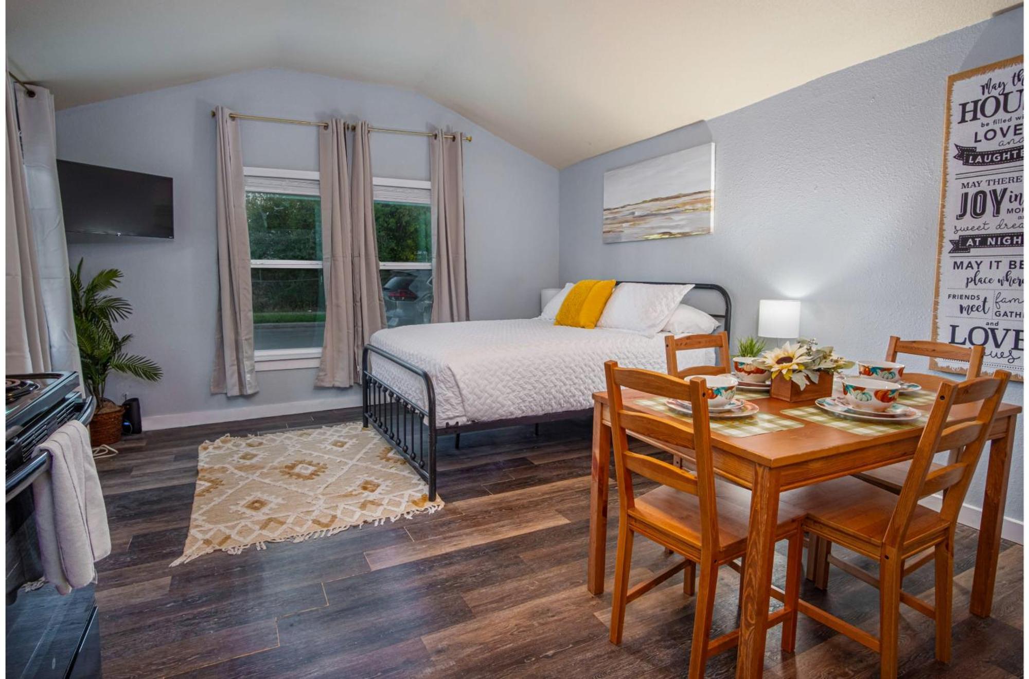 Downtown Accessible New 1Br1Ba Cozy Studio ซานอันโตนิโอ ภายนอก รูปภาพ
